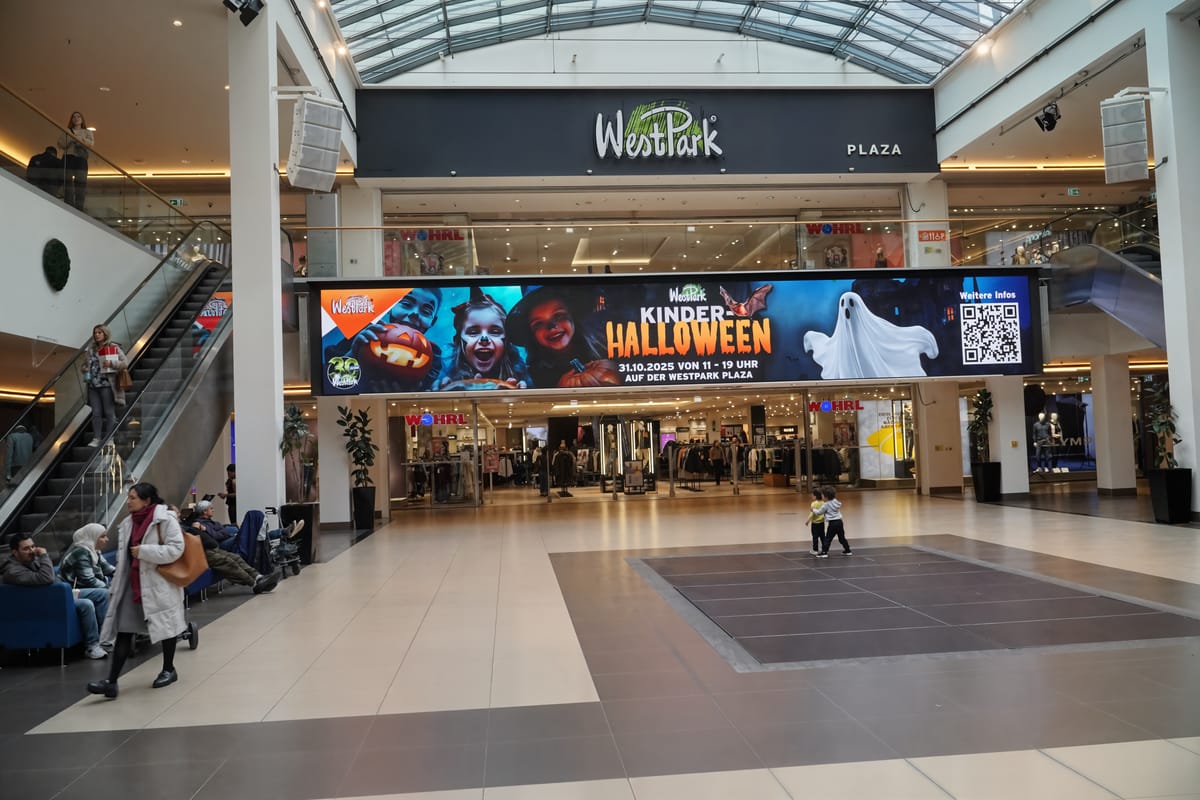 EDDAIR eddy mobile LED Digital Signage Display — Präsenz im Handel